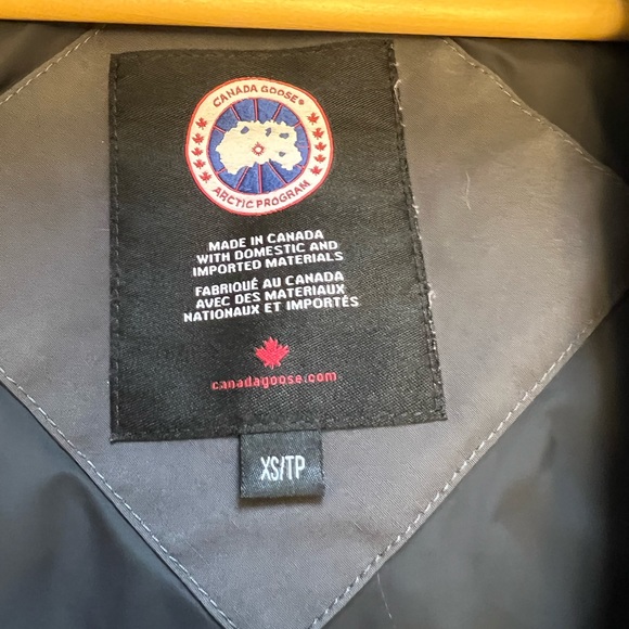 Canada Goose Rossclair Parka XS - Picture 6 of 6